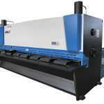 Giljotinski strižni stroj