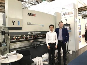 Poljska obiskovalci obiščejo našo razstavo