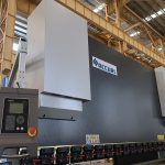 CNC NC avtomatsko električno hidravlično vodoravno sabirno jekleno pločevino rezanje in upogibanje tlačne zavore stroj za prodajo