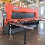 vroče prodaja QC11K CNC hidravlični giljotinski stroj za striženje