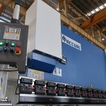 priljubljena hidravlična stiskalnica za cnc z eston E210 krmilni sistem WC67Y-125Ton / 3200mm z inženirskim servisom